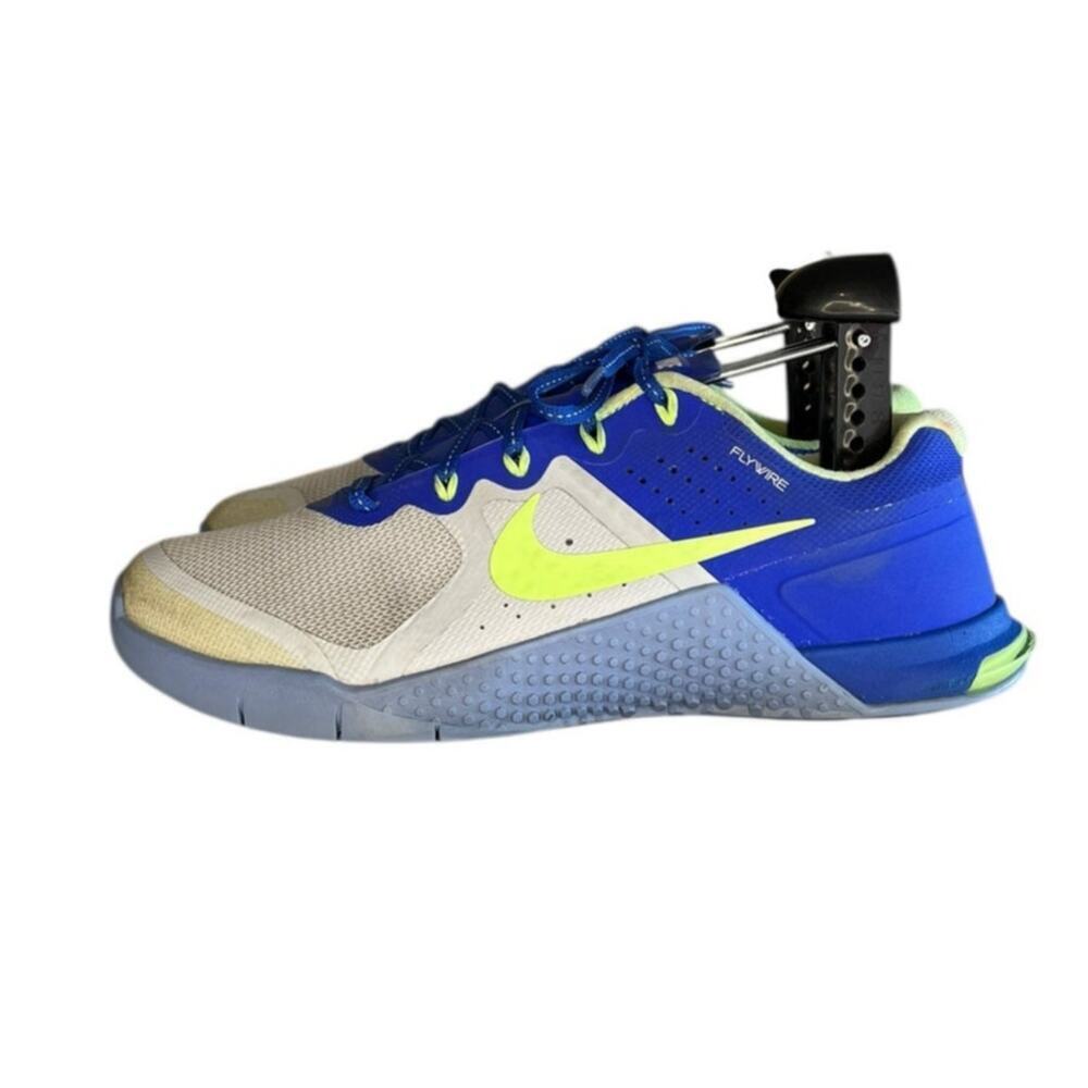Nike Metcon 2 Flyknit Womens 7.5 Running Shoe 821913-003 Platinum Green Blue